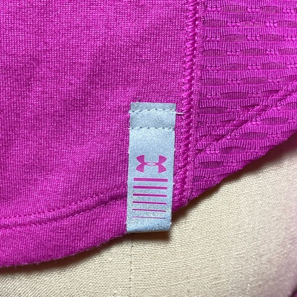 Woman’s Mesh Running UNDER ARMOUR Purple Heatgear Top, EUC, Sz SP - Picture 3 of 7